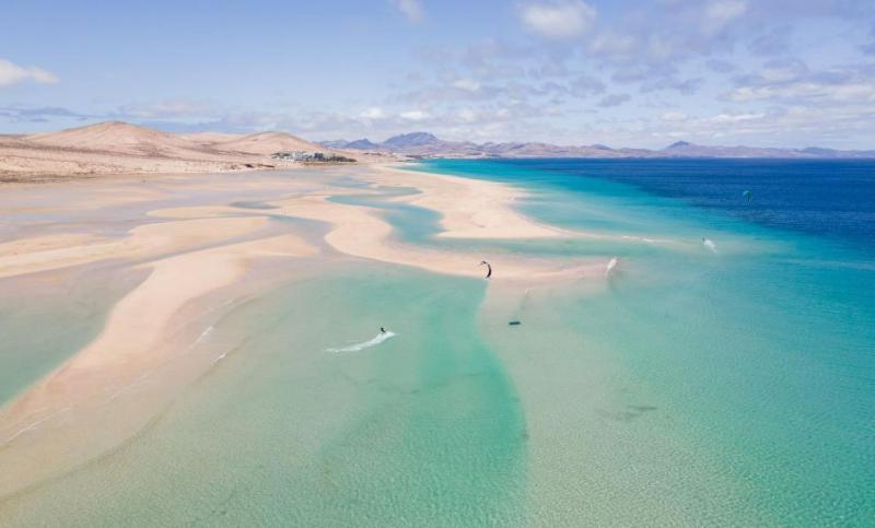 Villa Tiguaro Lujo Piscina Climatizada Jacuzzi AC WIFI Bahiazul Villa 912 Corralejo Esterno foto