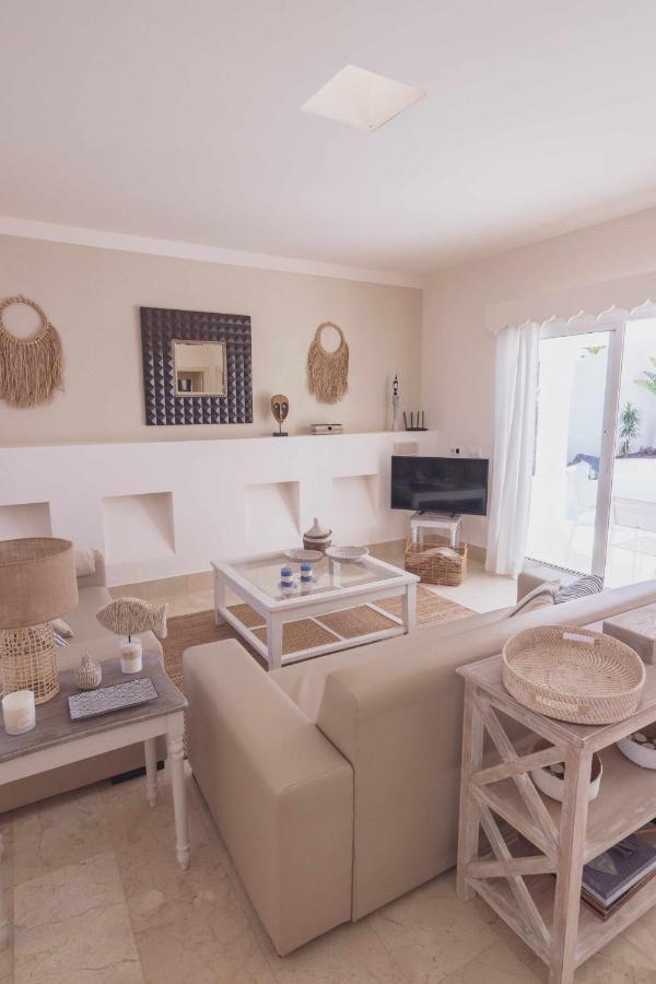Villa Tiguaro Lujo Piscina Climatizada Jacuzzi AC WIFI Bahiazul Villa 912 Corralejo Esterno foto