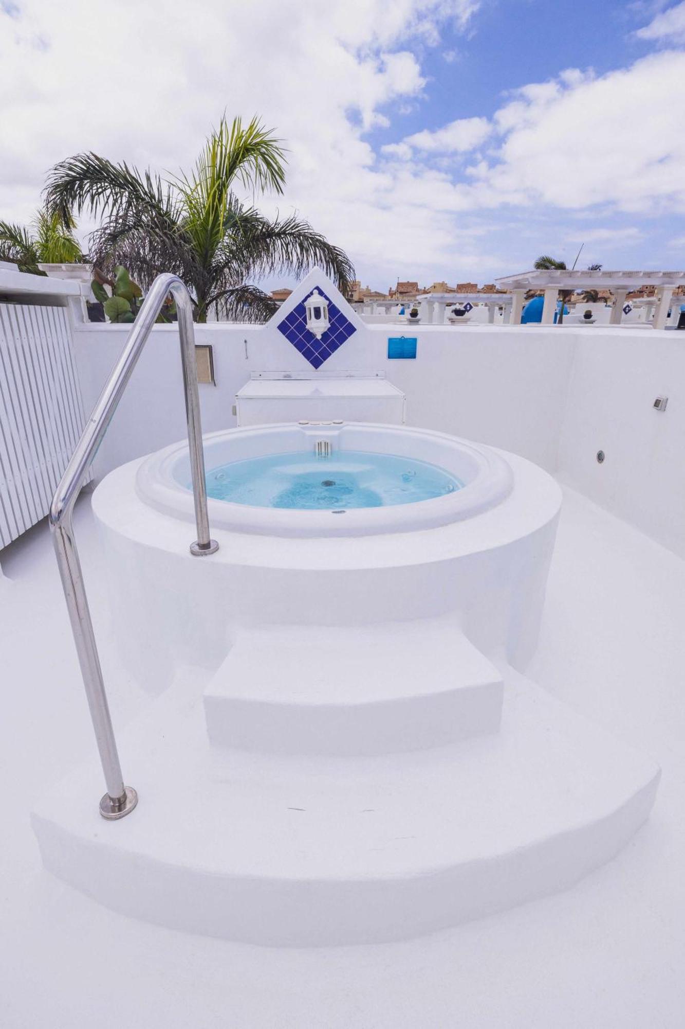 Villa Tiguaro Lujo Piscina Climatizada Jacuzzi AC WIFI Bahiazul Villa 912 Corralejo Esterno foto